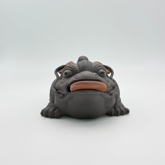 Tee-Figur – Die dreibeinige Glückskröte