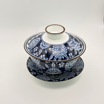 Porzellan Gaiwan „Jinghua“ – Florale Pracht (120 ml)